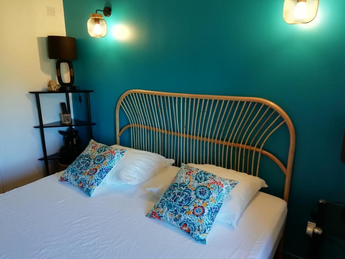 A La Maison D'Hotes La Baume-de-Transit Ruang foto